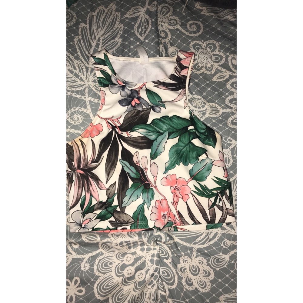 Two piece - Picture 2 of 3